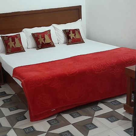 Rani Palace Кгаджураго Номер фото